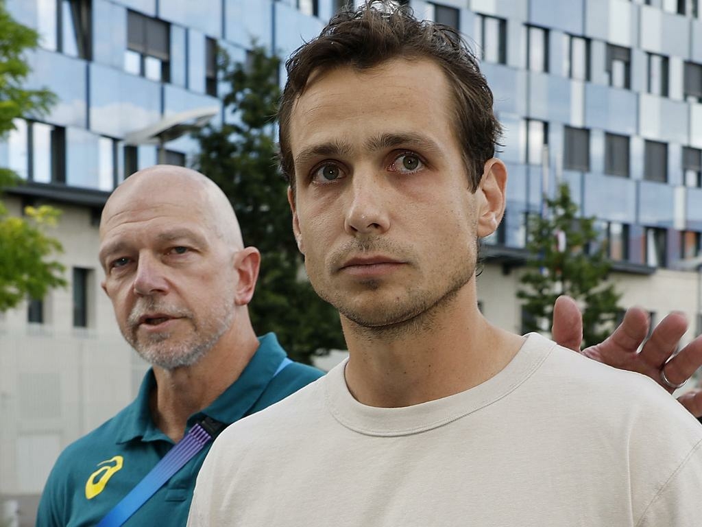 Horas después del arresto, Thomas fue dado en libertad con una multa y debió dar explicaciones a la prensa