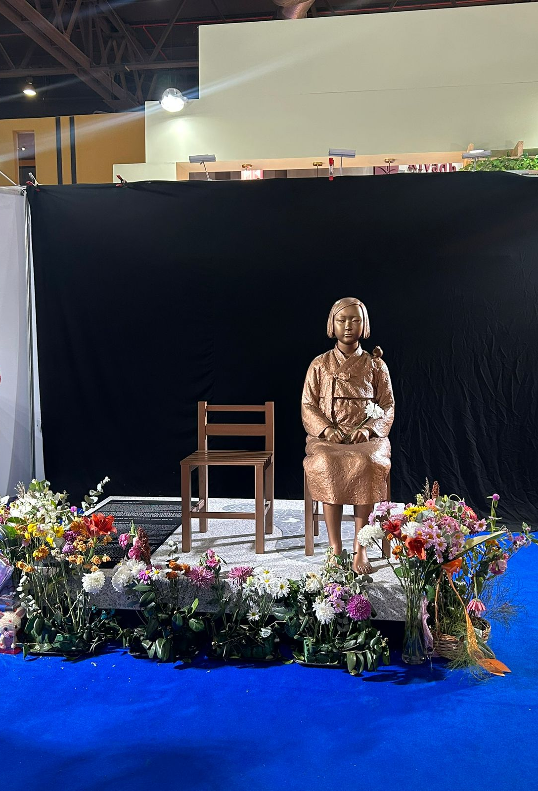 Replica de la estatua ´´Niña de la Paz´´