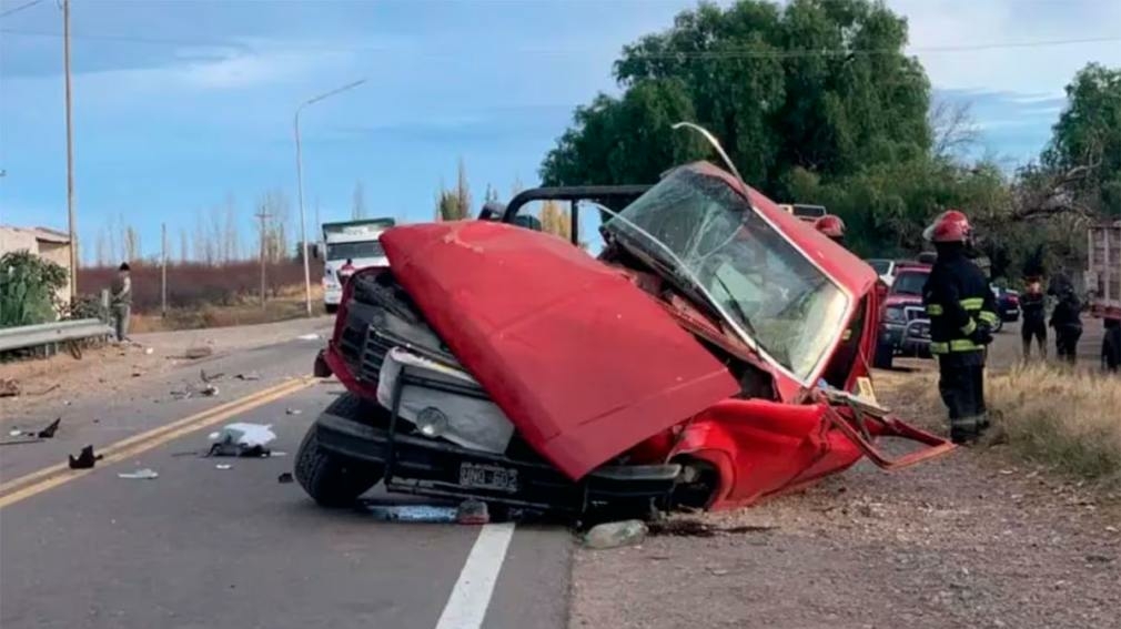 Mendoza: un conductor murió al chocar con un camión que transportaba 34 toneladas de cal - Fuente: Diario Panorama 