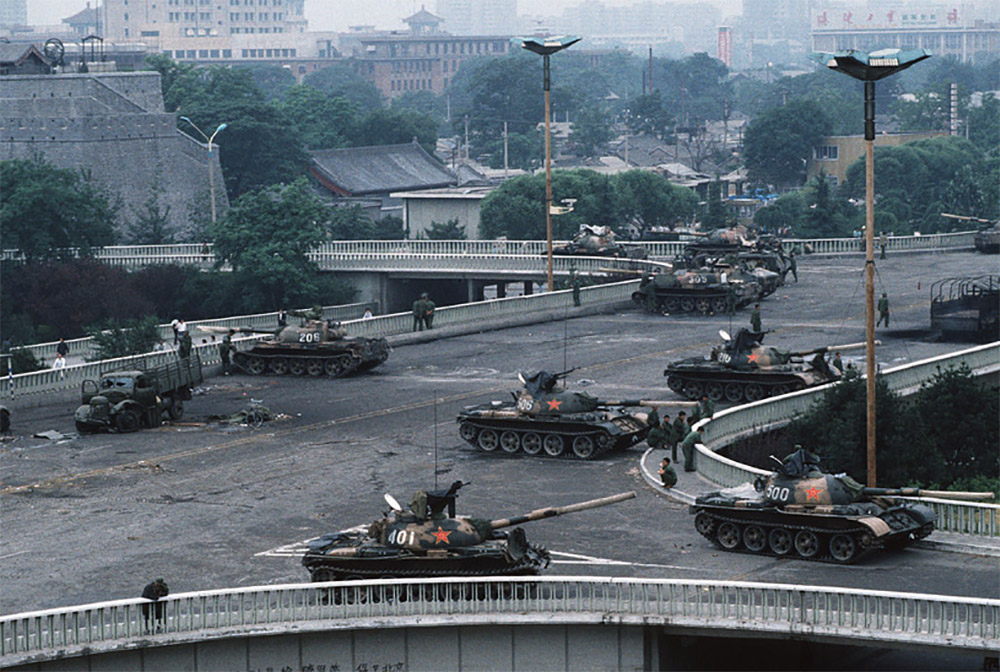Tanques desplegado en la ciudad de Pekin / bbc.com